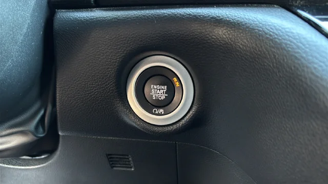 Used 2025 White Chrysler Select image 28
