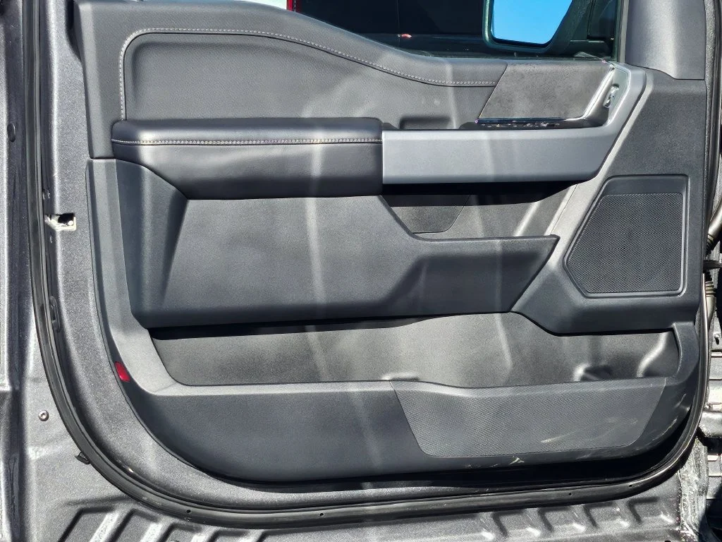 New 2026 Carbonized Gray Metallic Ford XLT image 36