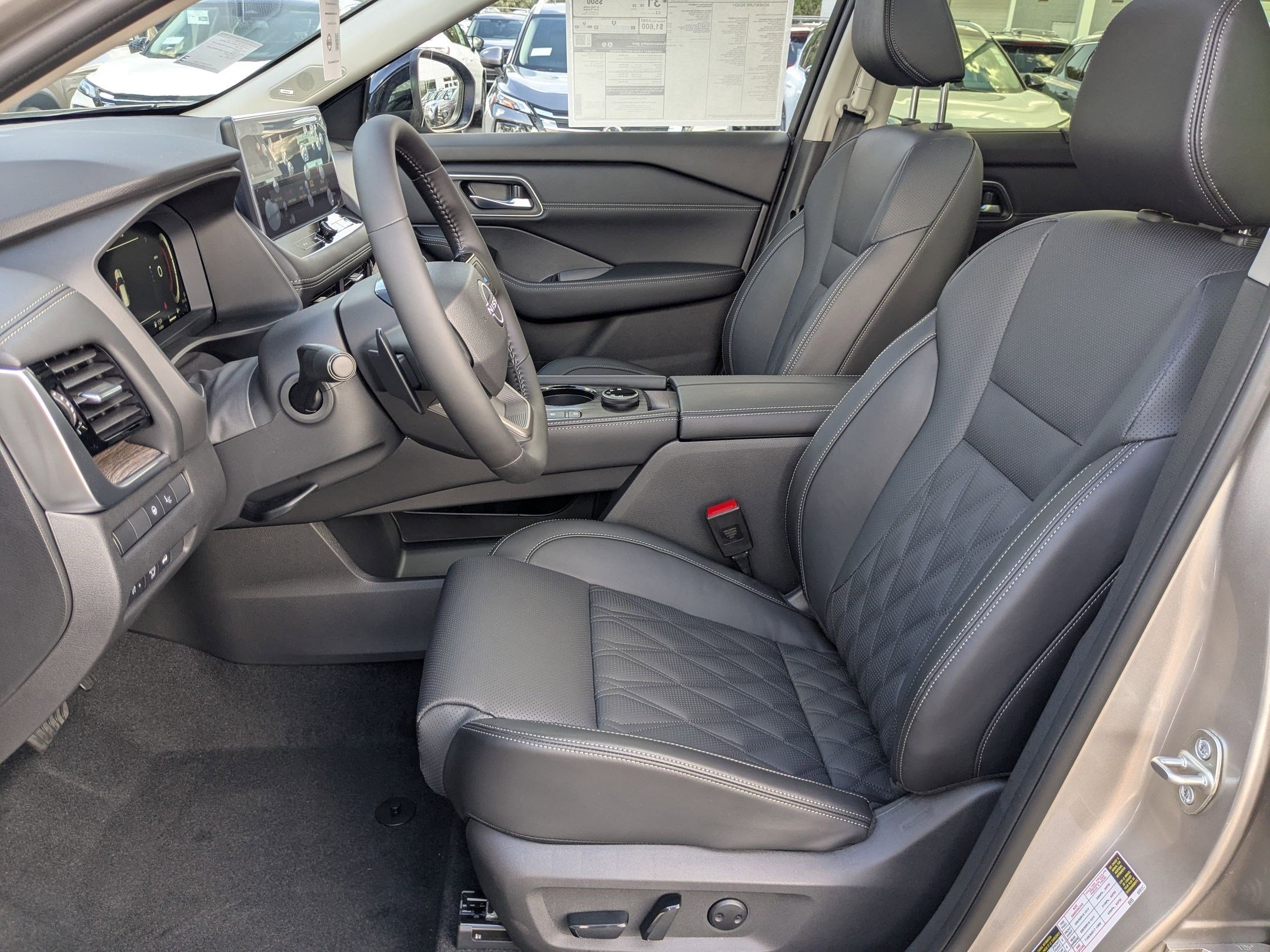 2026 Nissan Rogue Platinum - Photo 14