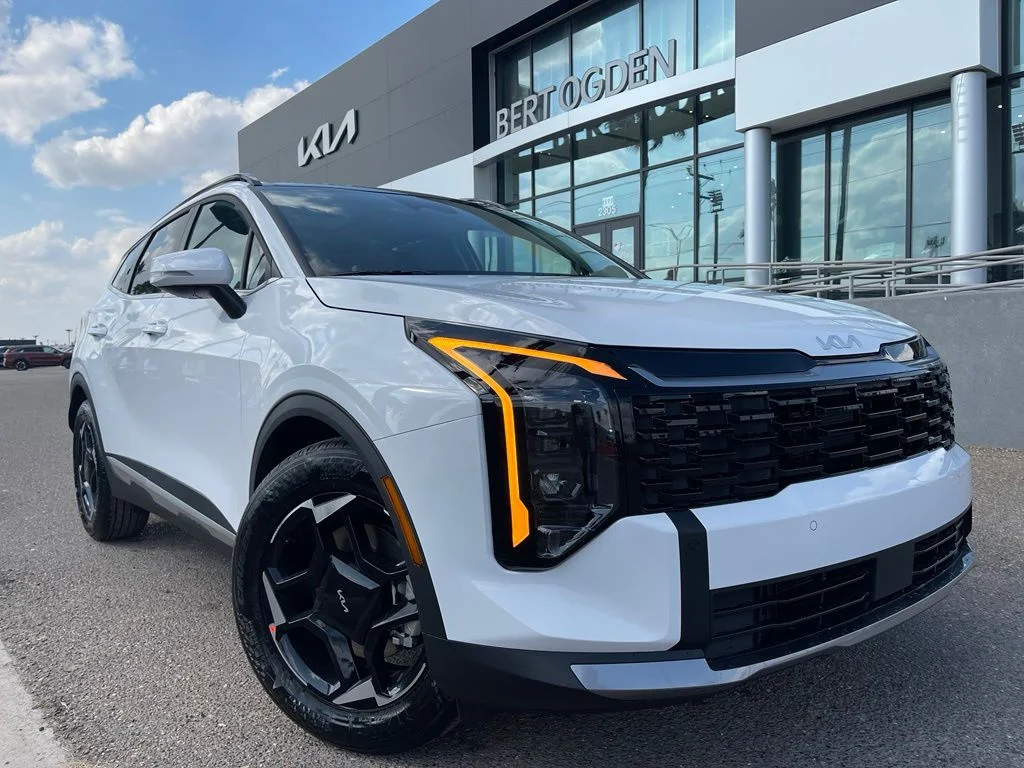 New 2026 White Kia EX image 1