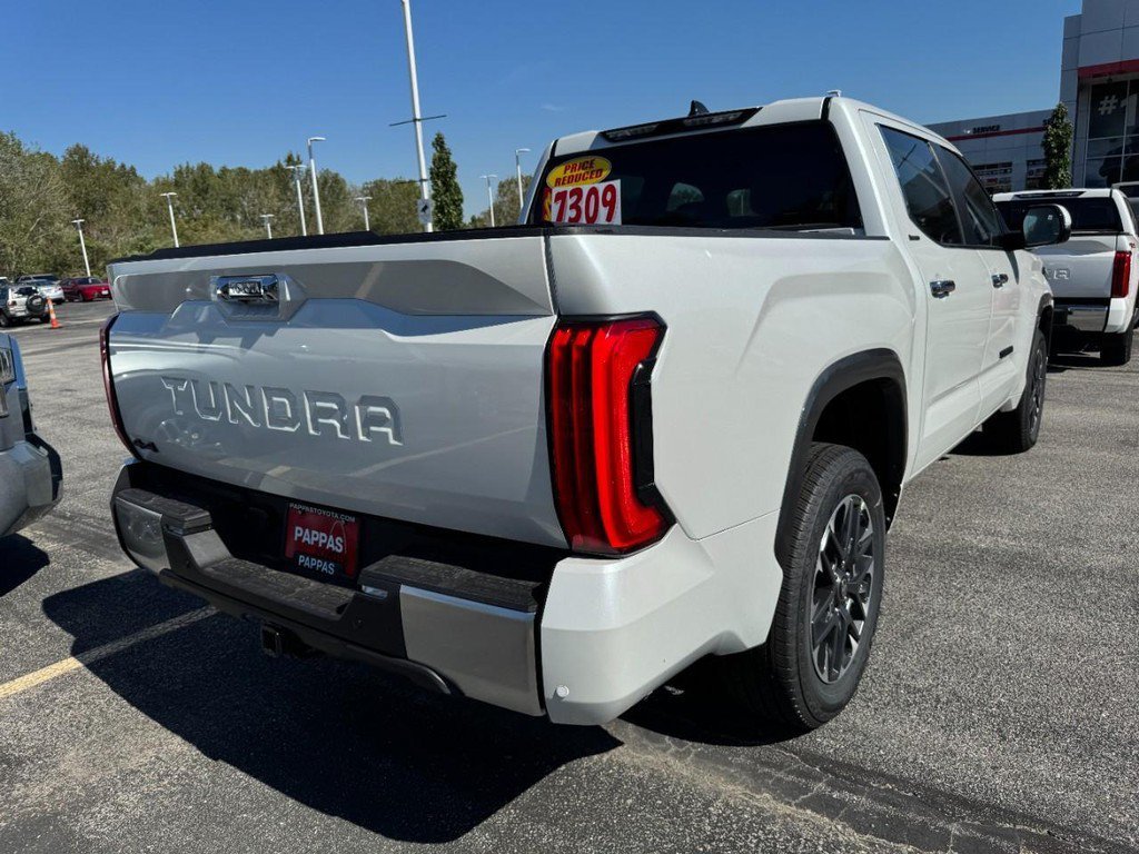 New 2026 Wind Chill Pearl <sup>1</sup> Toyota  Limited image 3