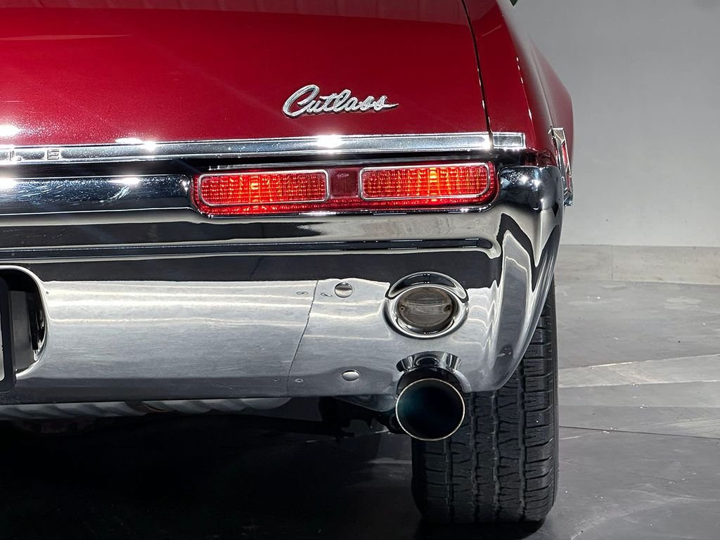 Used 1968 Red Oldsmobile Supreme image 40