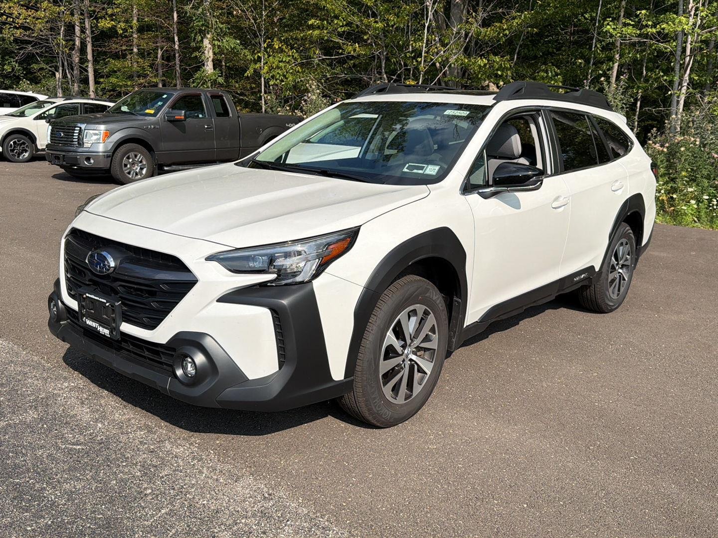 New 2025 Crystal White Pearl Subaru Premium image 12