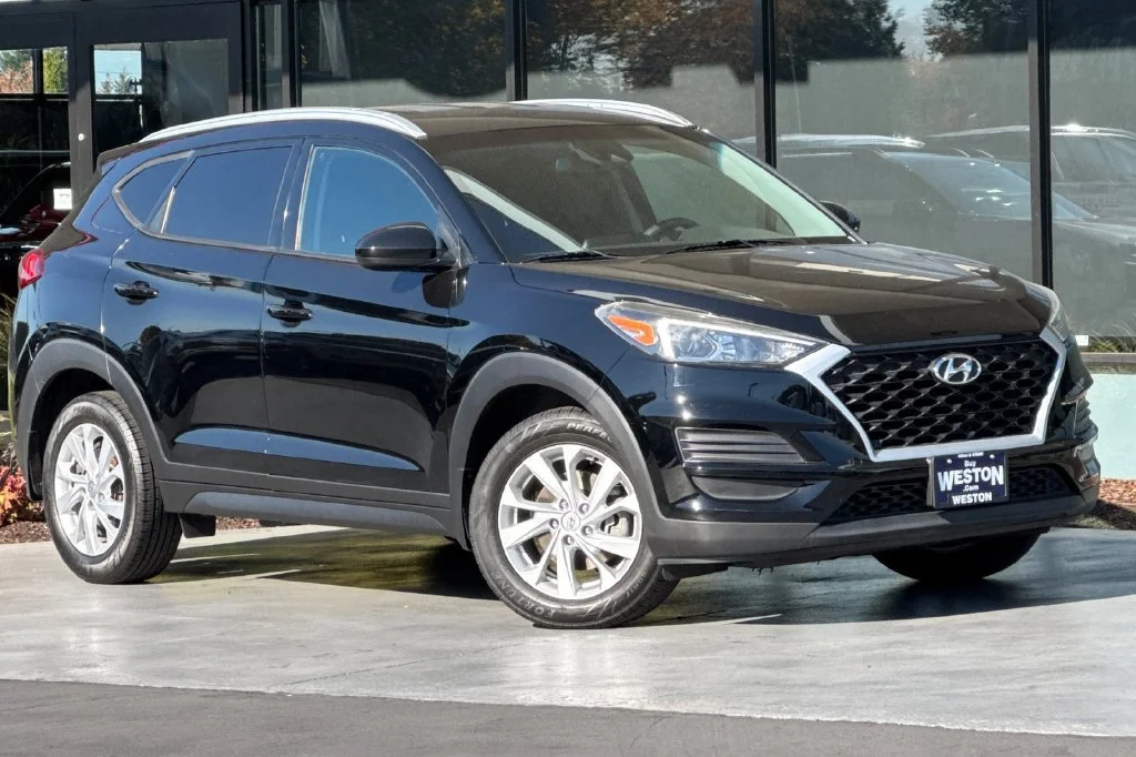 Used 2020 Noir Hyundai Value image 1