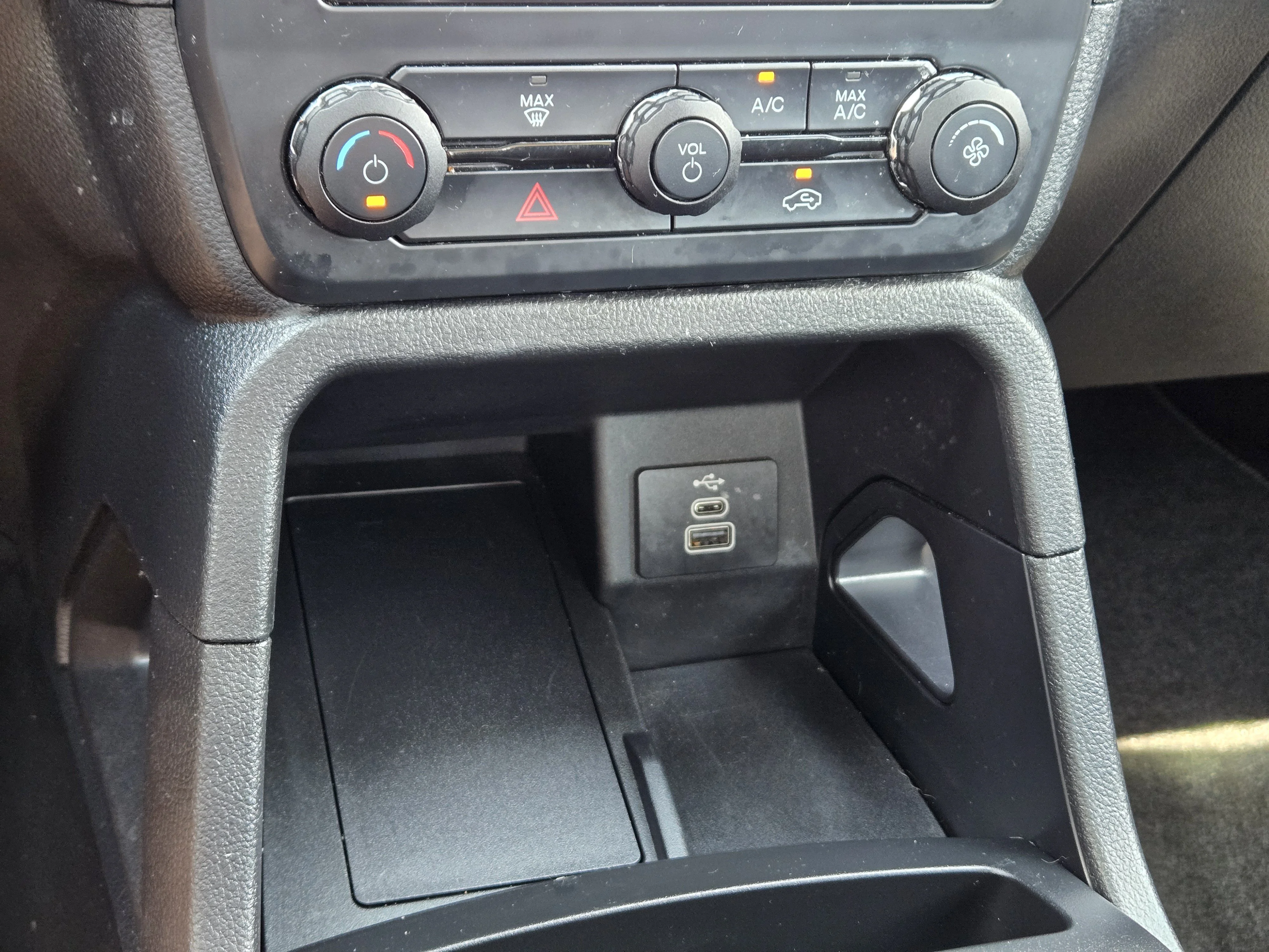 Used 2025 Oxford White Ford XL image 28