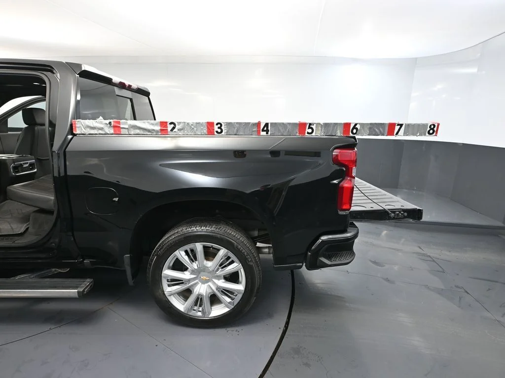 Used 2023 Black Chevrolet High Country image 34