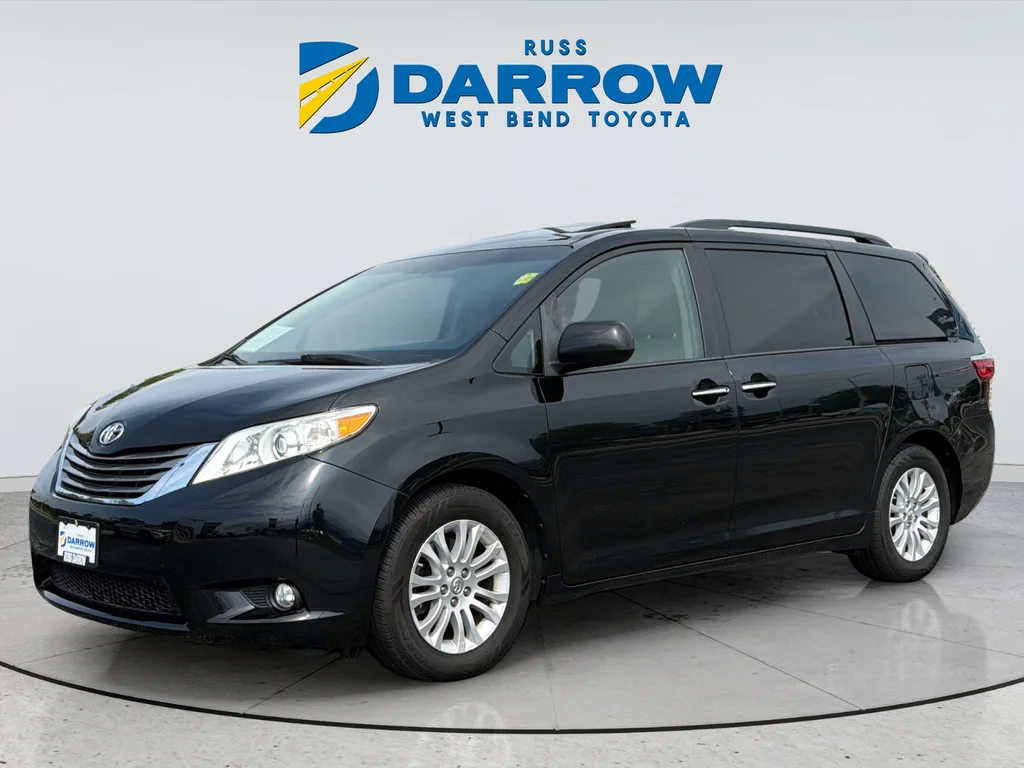 Used 2016 Black Toyota XLE image 1