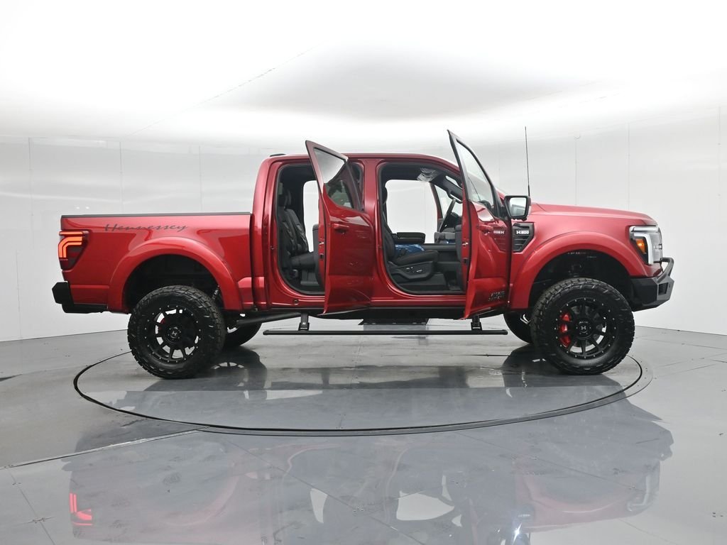 New 2025 Rapid Red Metallic Tinted Clearcoat Ford Lariat image 4