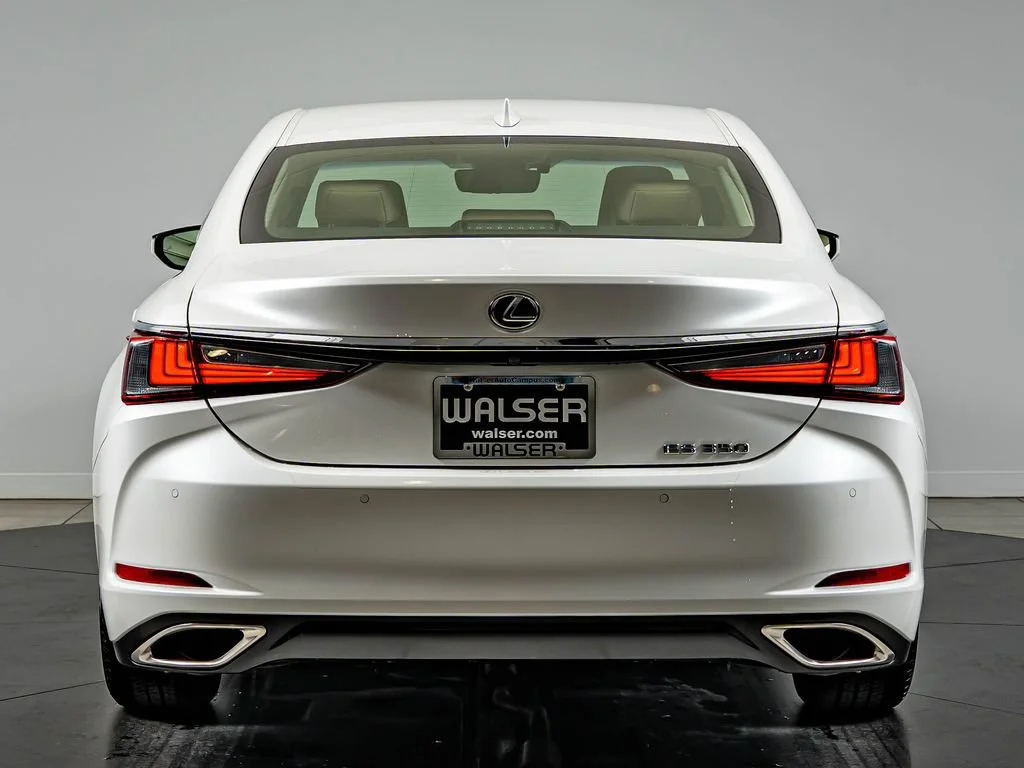 Used 2019 White Pearl Lexus 350 image 6