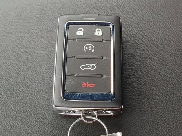 New 2025 Silver Zynith Exterior Paint Jeep Laredo image 35