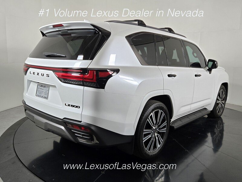 New 2026 Eminent White Pearl Lexus LUXURY image 4