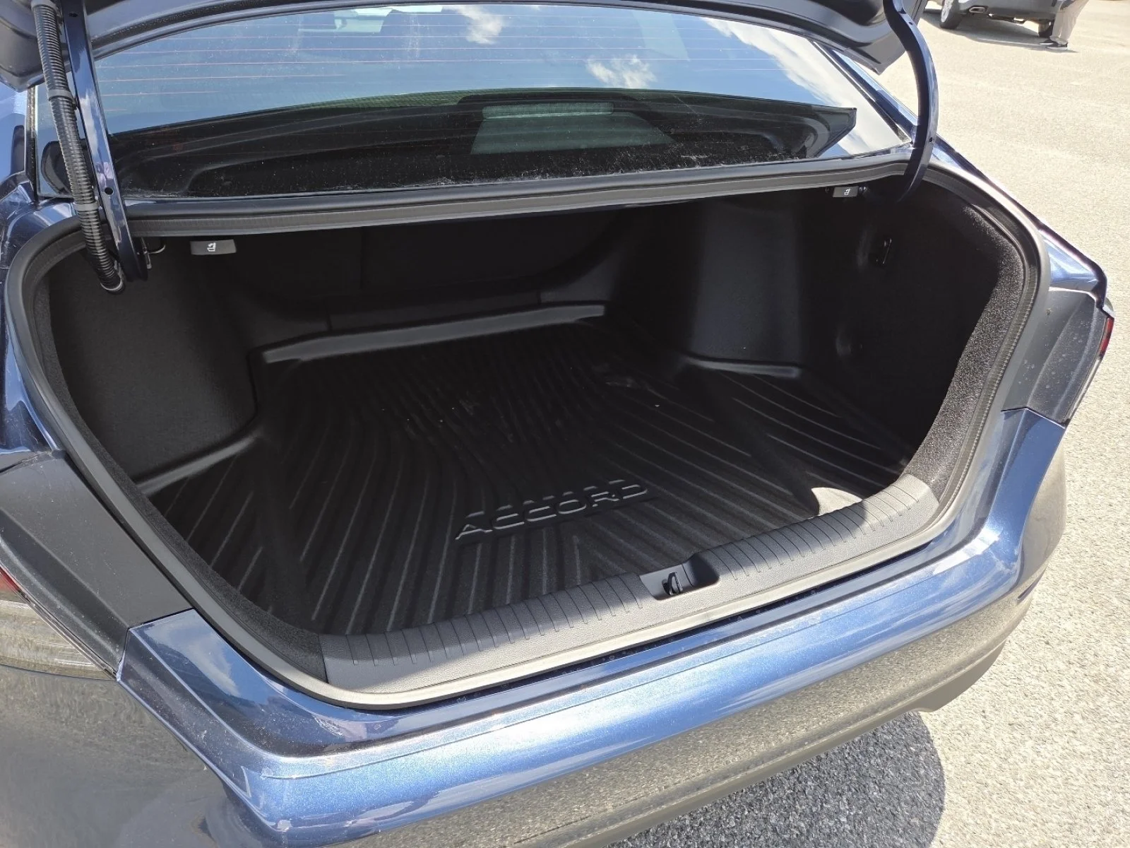 New 2026 Canyon River Blue Metallic Honda SE image 14