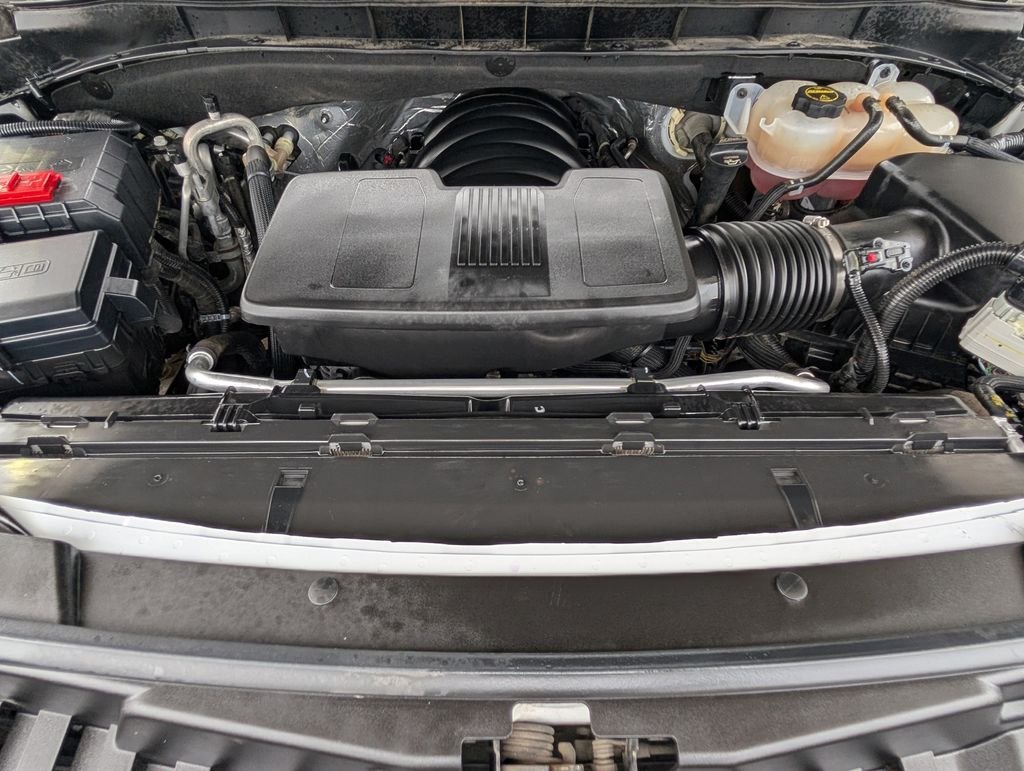 Used 2024 Summit White Chevrolet RST image 33