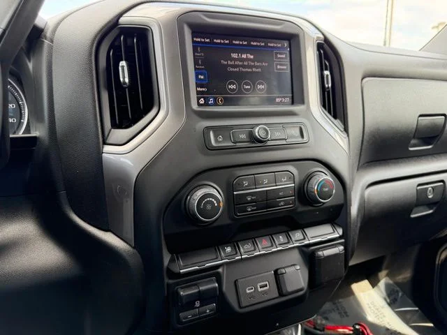 Used 2022 Blue Chevrolet Custom image 25