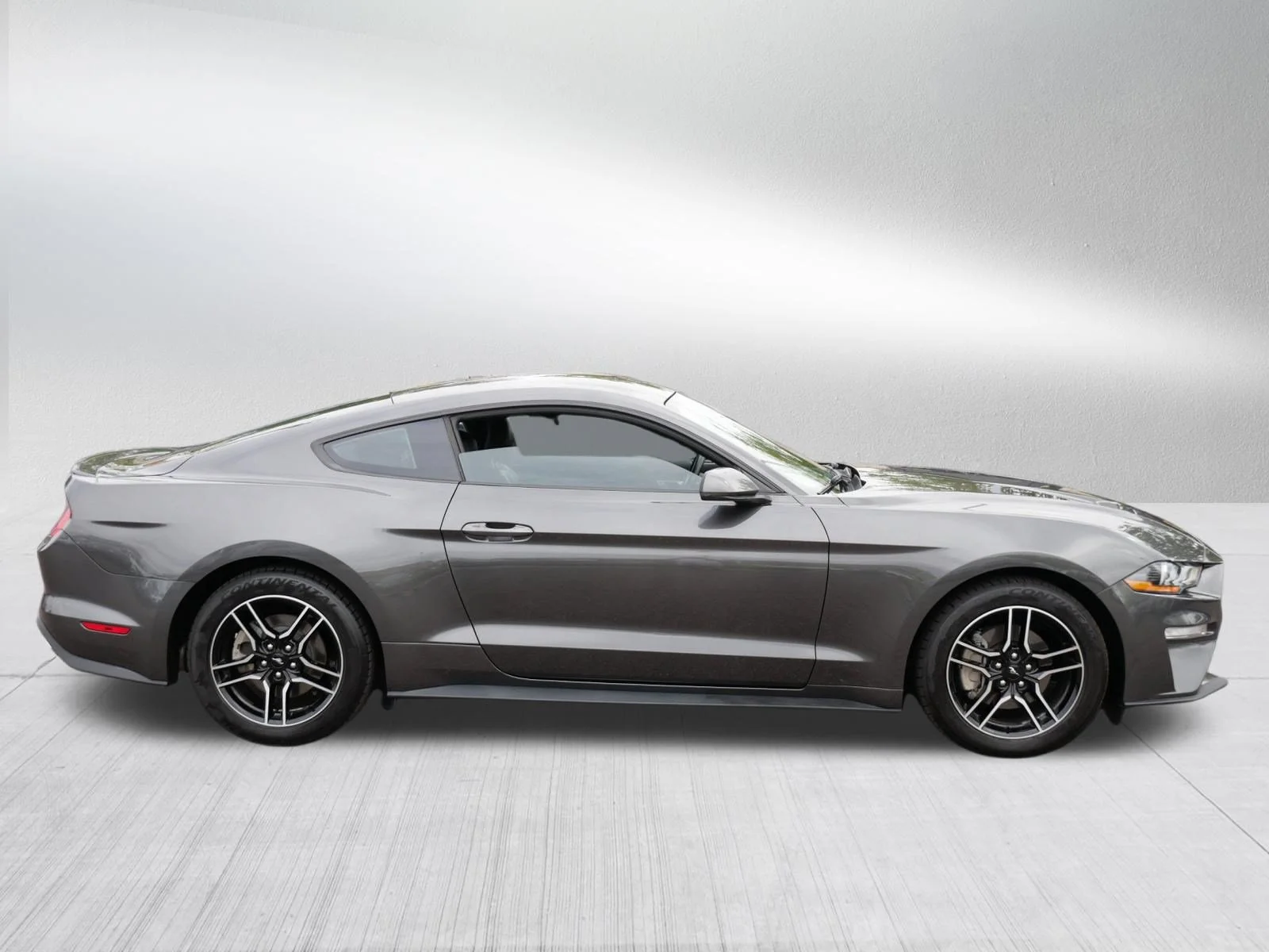 Used 2018 Magnetic Metallic Ford EcoBoost Premium image 8