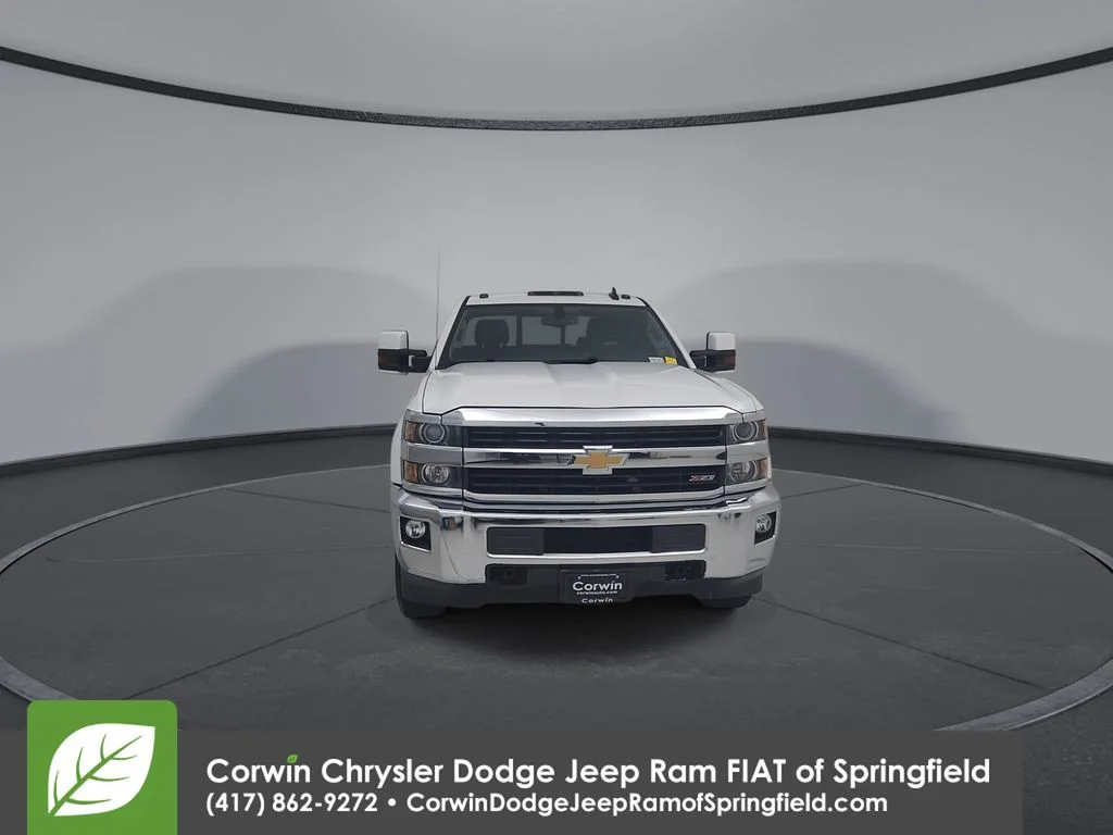 Used 2017 White Chevrolet LT image 5