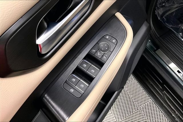 New 2026 Alpine Metallic/Super Blk Nissan Platinum Reserve image 33