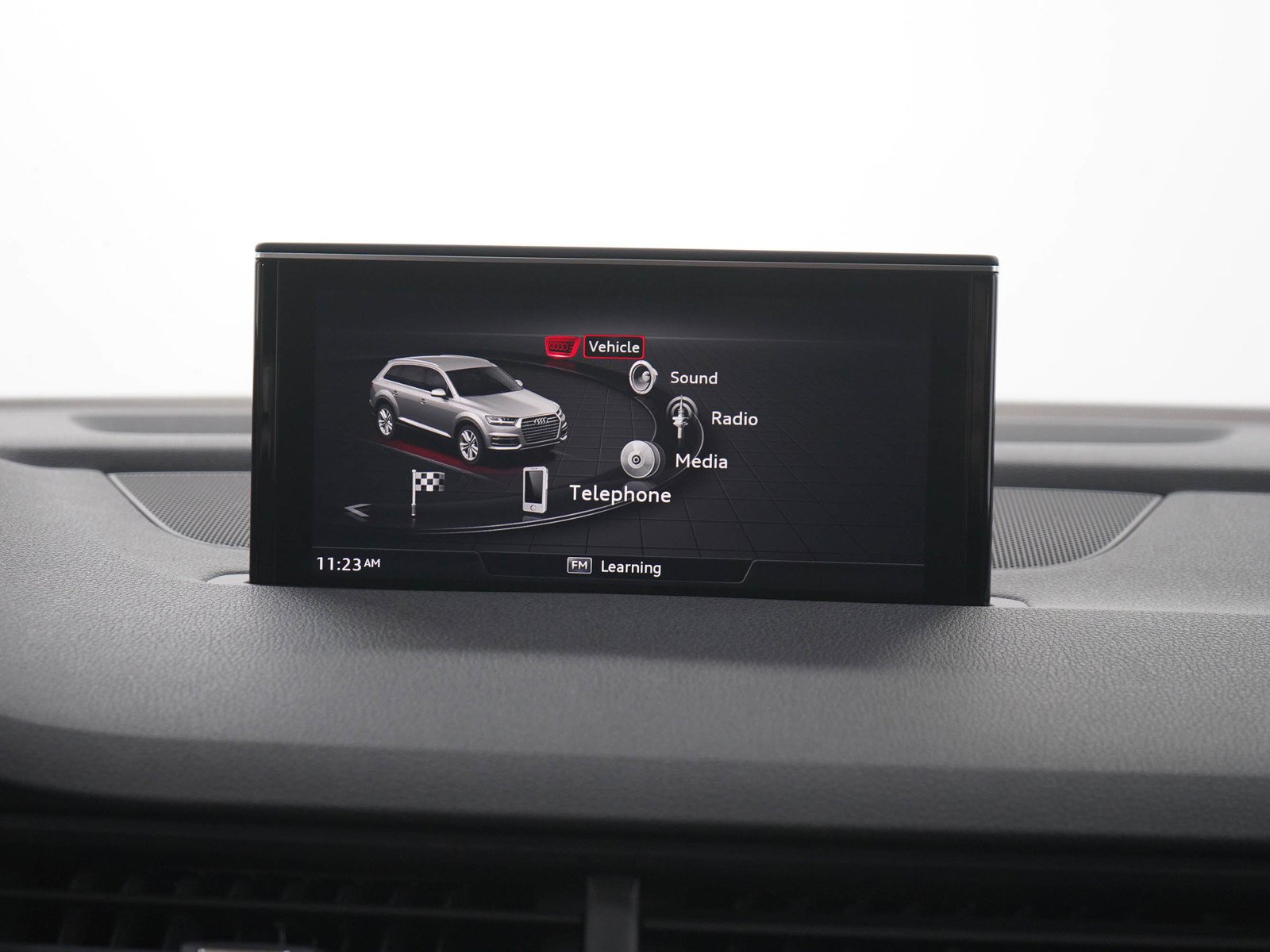 Used 2017 White Audi quattro image 21