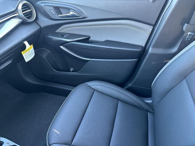 New 2026 Mosaic Black Metallic Chevrolet ACTIV image 15
