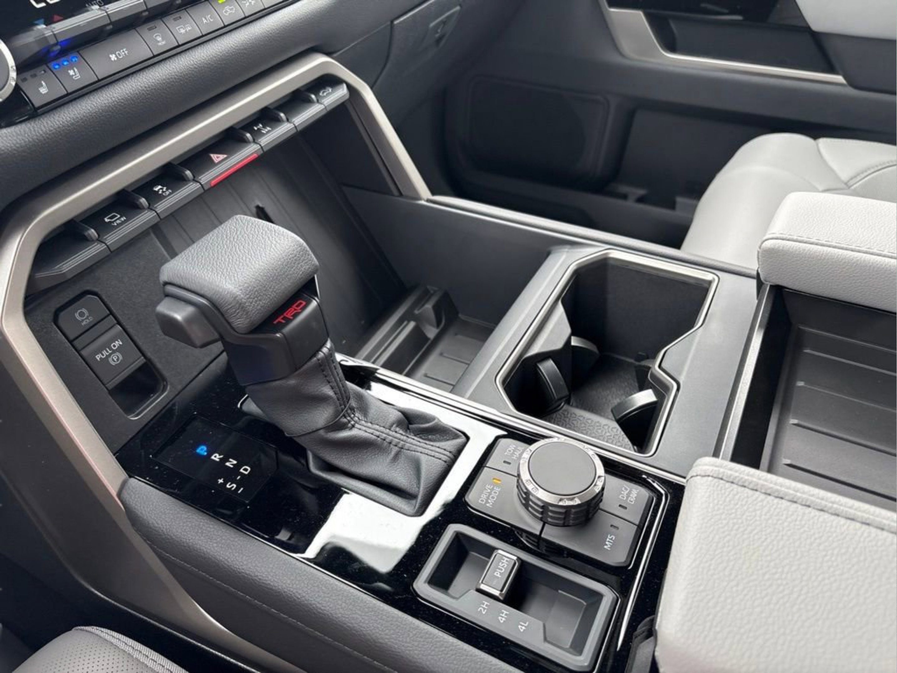 2026 Toyota Tundra Limited - Photo 20
