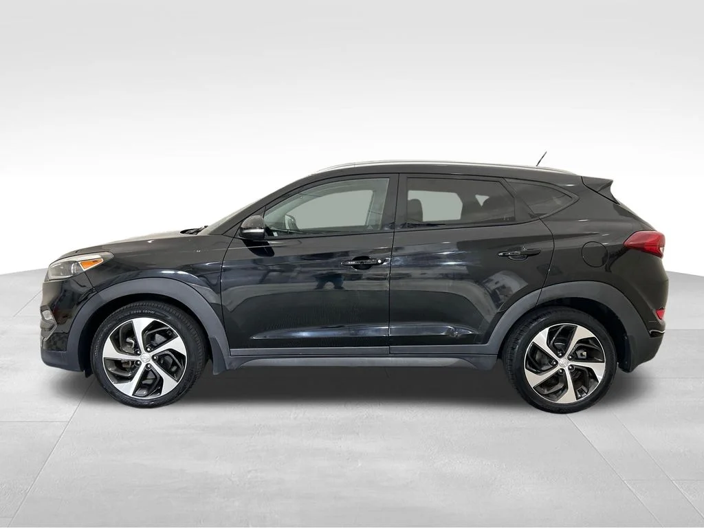 Used 2016 Black Hyundai Sport image 2