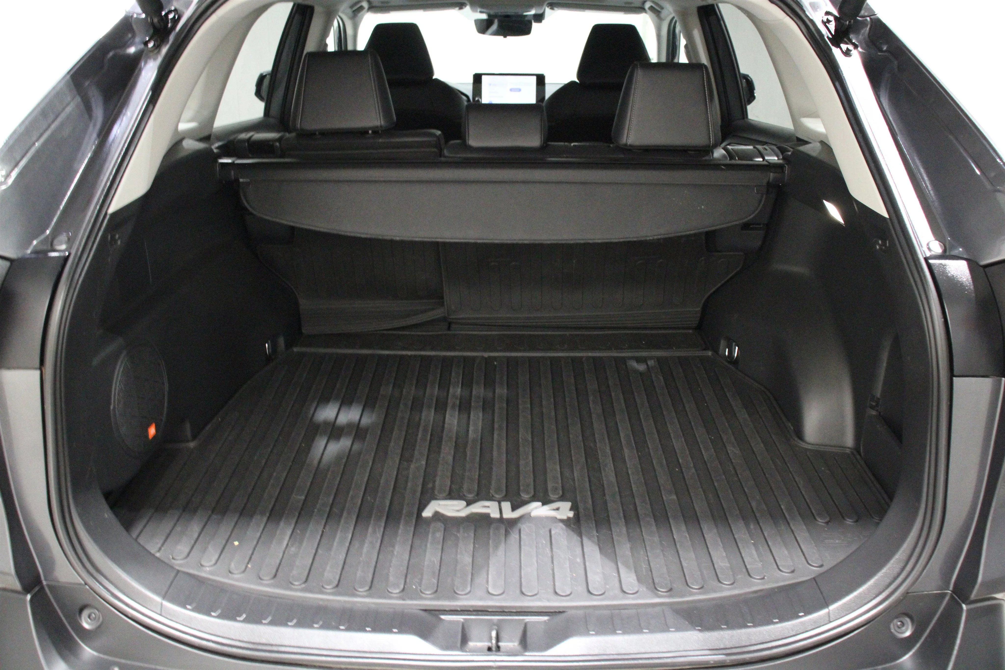 Used 2025 Gray Toyota XLE Premium image 25