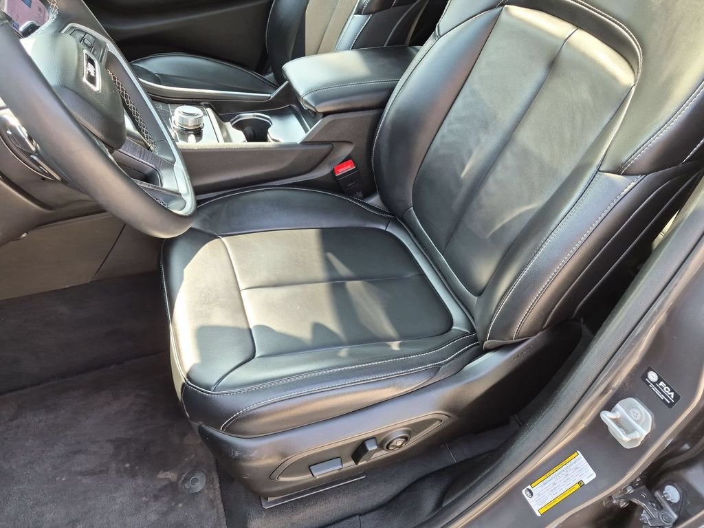 Used 2025 Gray Jeep Limited image 24