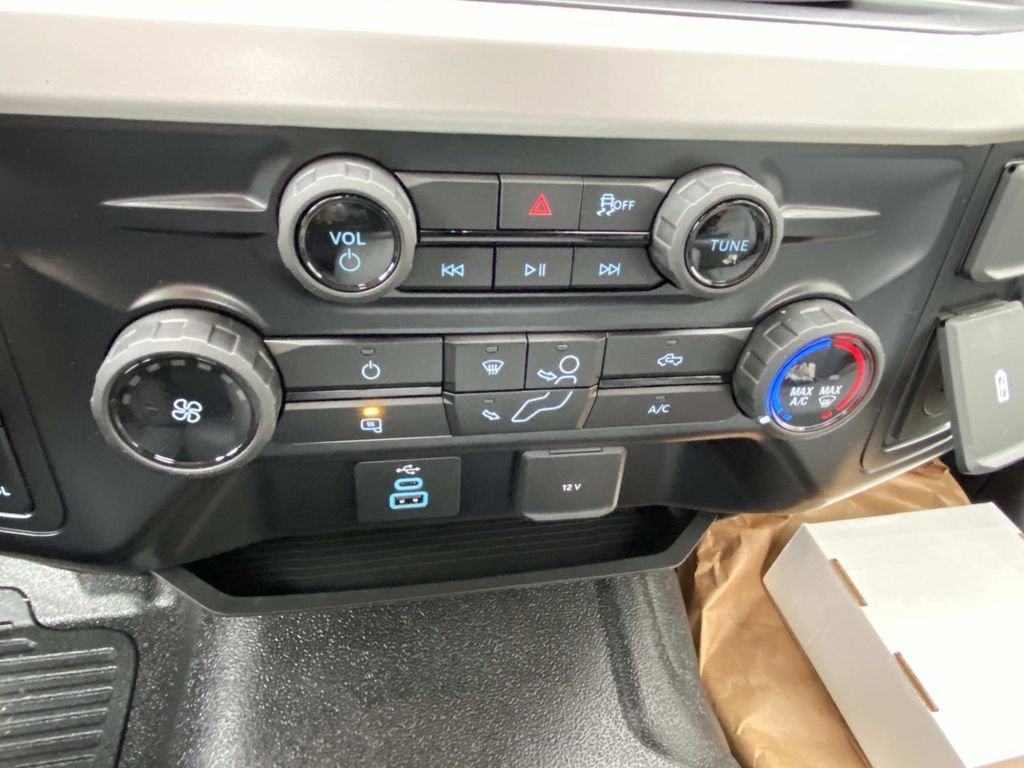 New 2026 Oxford White Ford F-350® XL image 18