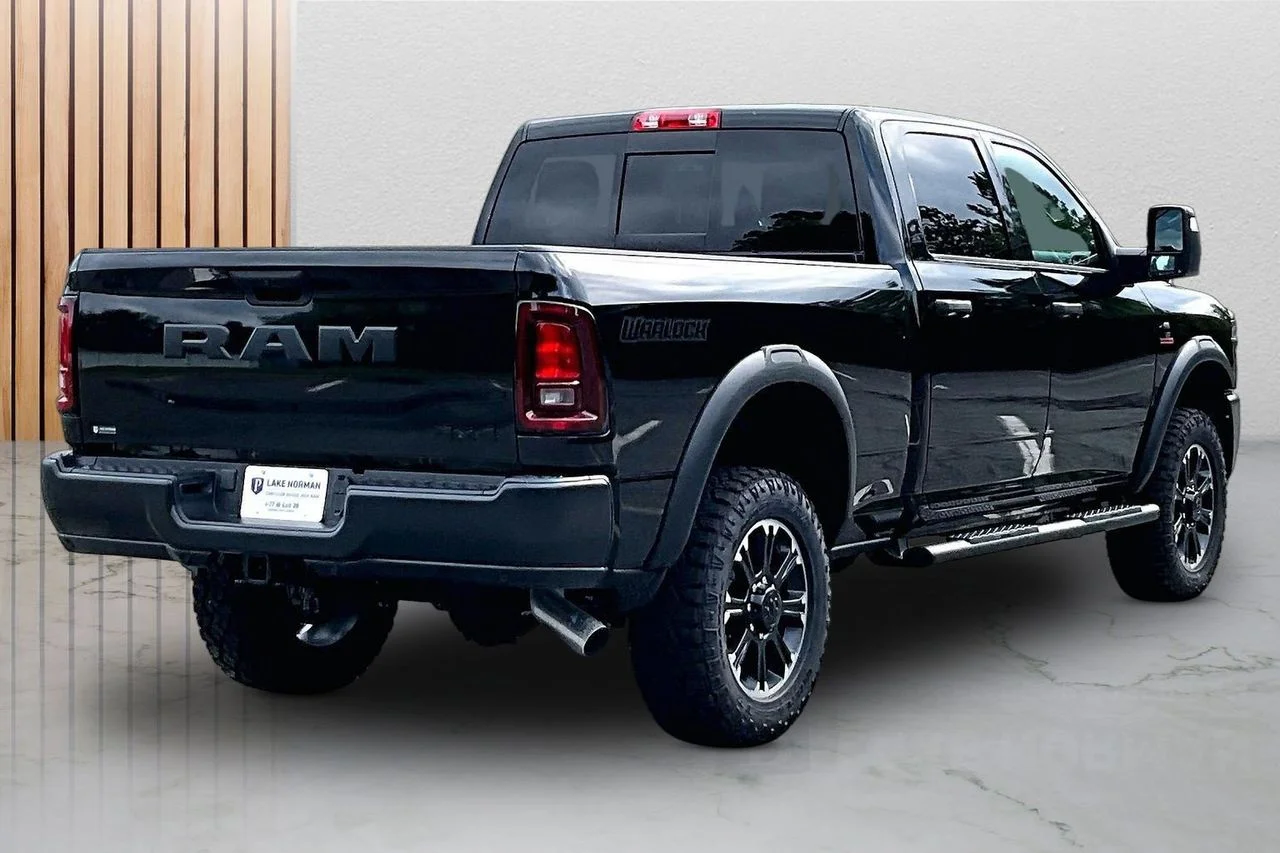 New 2026 Diamond Black Crystal Pearlcoat RAM  image 8