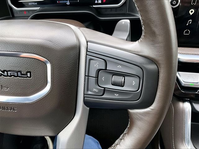 Used 2023 White GMC Denali image 25