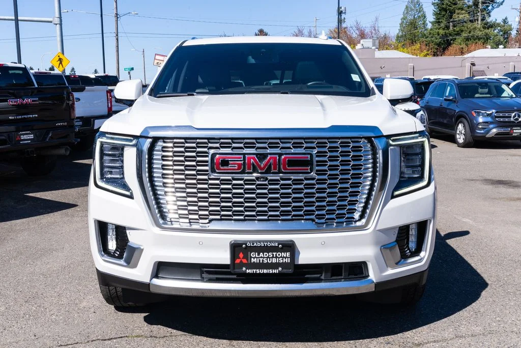 Used 2024 White GMC Denali image 2
