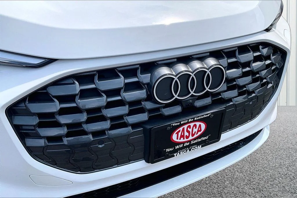 Used 2025 White Audi 2.0T Premium image 33