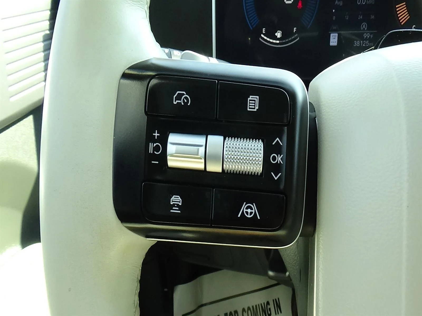 Used 2025 Serenity White Pearl (w6h) Hyundai SEL image 22