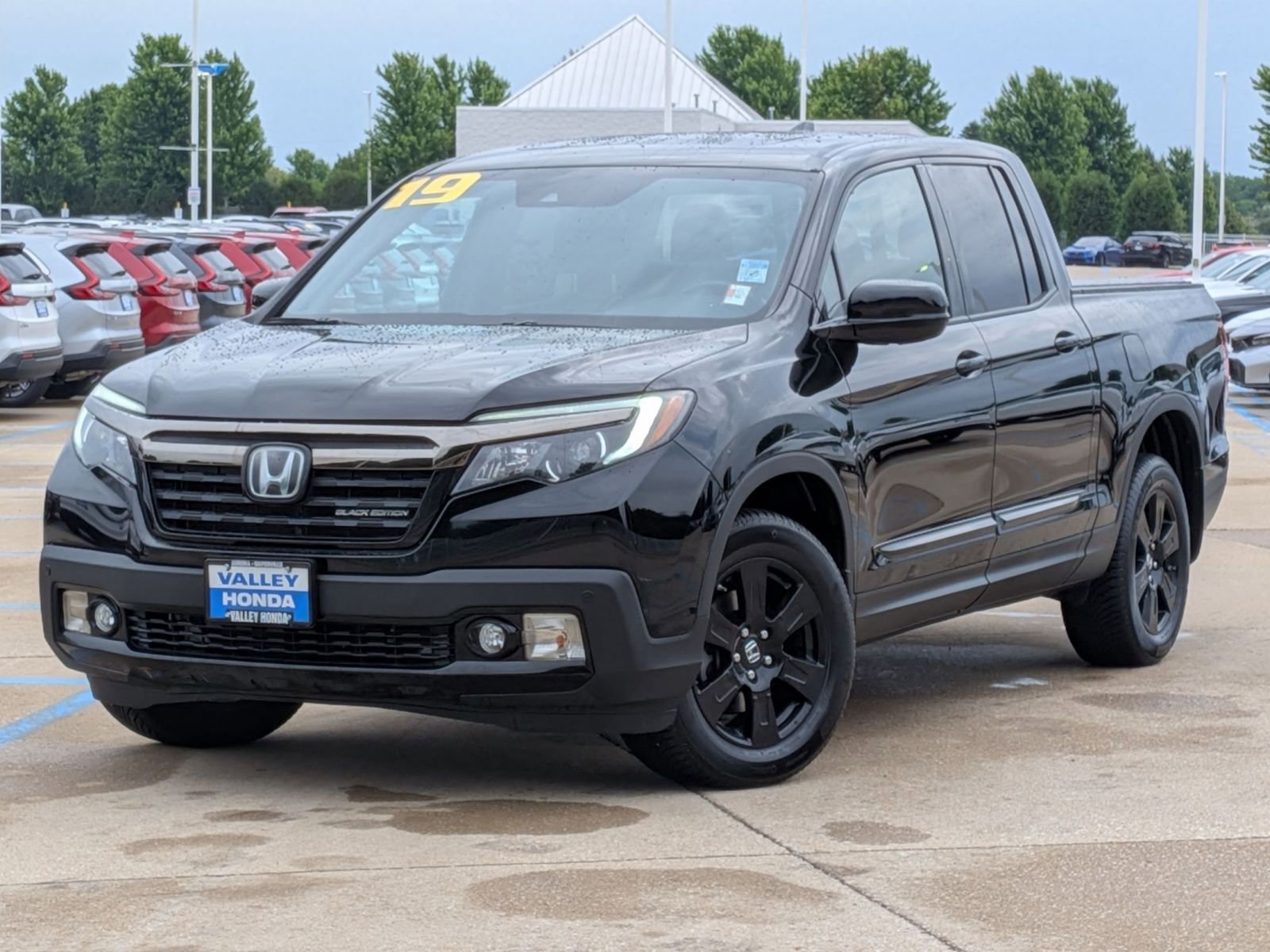 Certified Used 2019 Black Honda Black Edition image 2