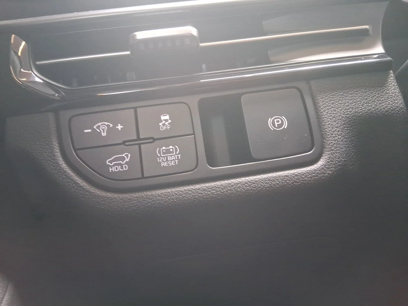 New 2026 White Kia EX image 14
