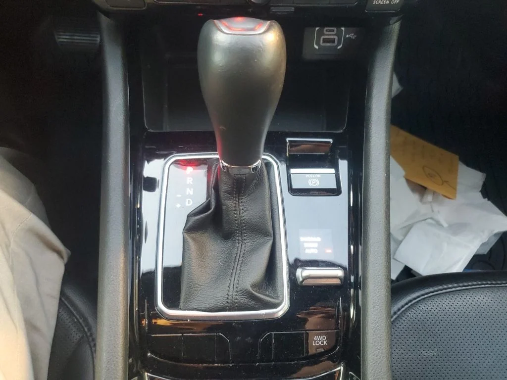 Used 2023 Silver Jeep Limited image 27
