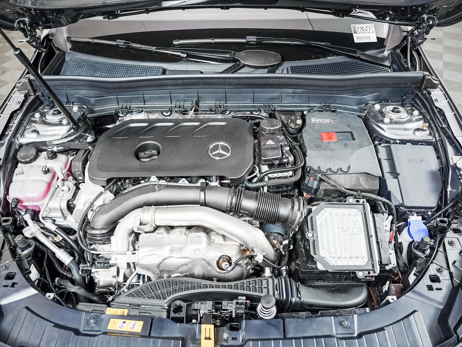 New 2026 Mountain Grey Metallic Mercedes-Benz GLB 250 image 4