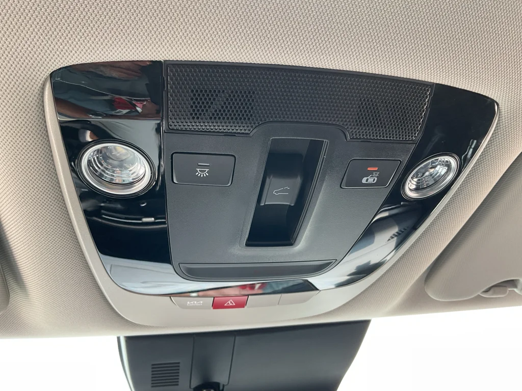 Used 2026 Wolf Gray Kia EX image 33