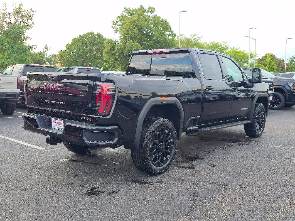2026 GMC Sierra 2500HD AT4 - Photo 10