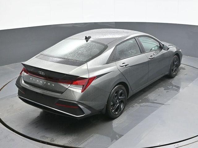 New 2026 Gray Hyundai SEL Sport Plus image 17