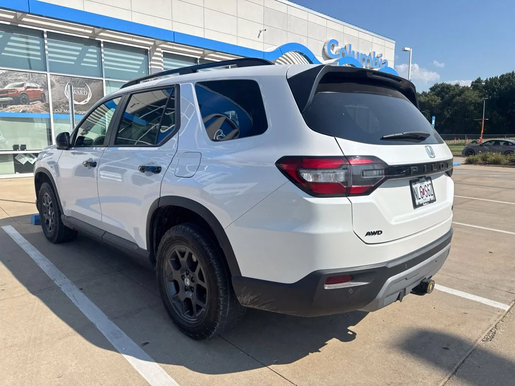 Used 2025 White Honda TrailSport image 5