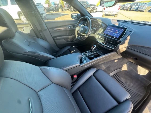 Used 2024 Argent Silver Metallic Cadillac Sport image 27