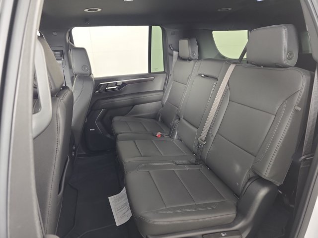 Used 2026 Summit White Chevrolet LT image 27