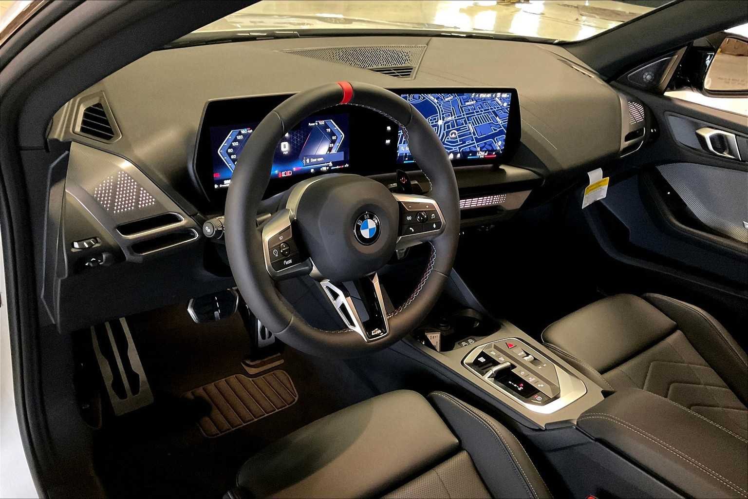 2025 BMW 2 Series M235 - Photo 8