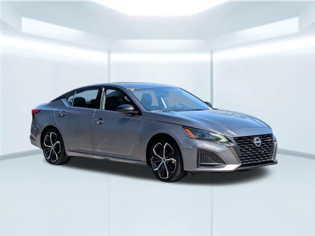 Used 2024 Gray Nissan 2.5 SR image 8