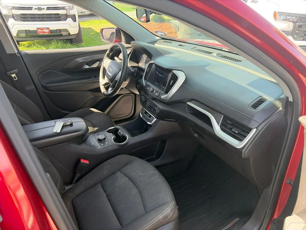Used 2024 Red GMC SLE image 10