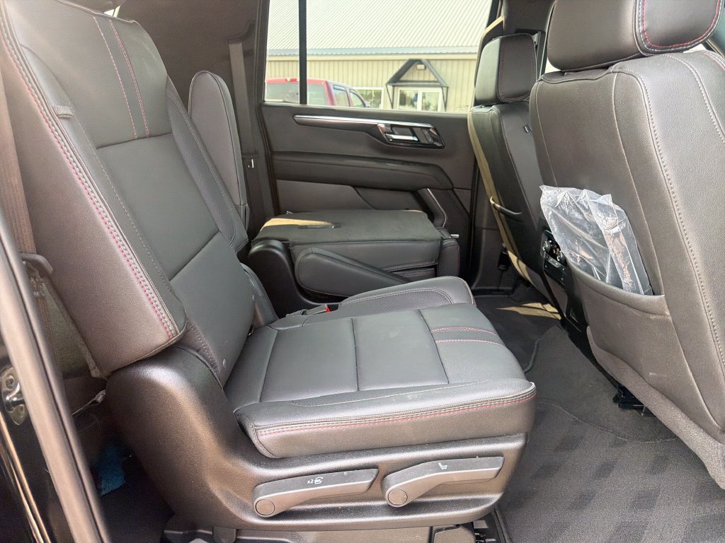 2026 Chevrolet Suburban RST - Photo 34