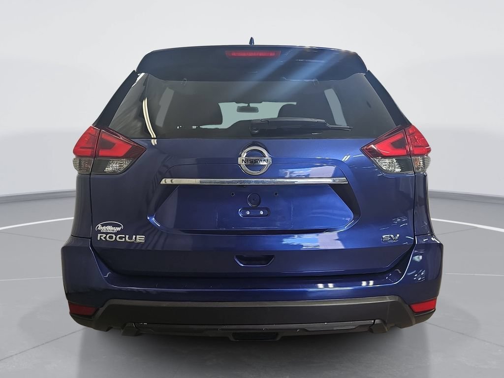 Used 2017 Blue Nissan SV image 5
