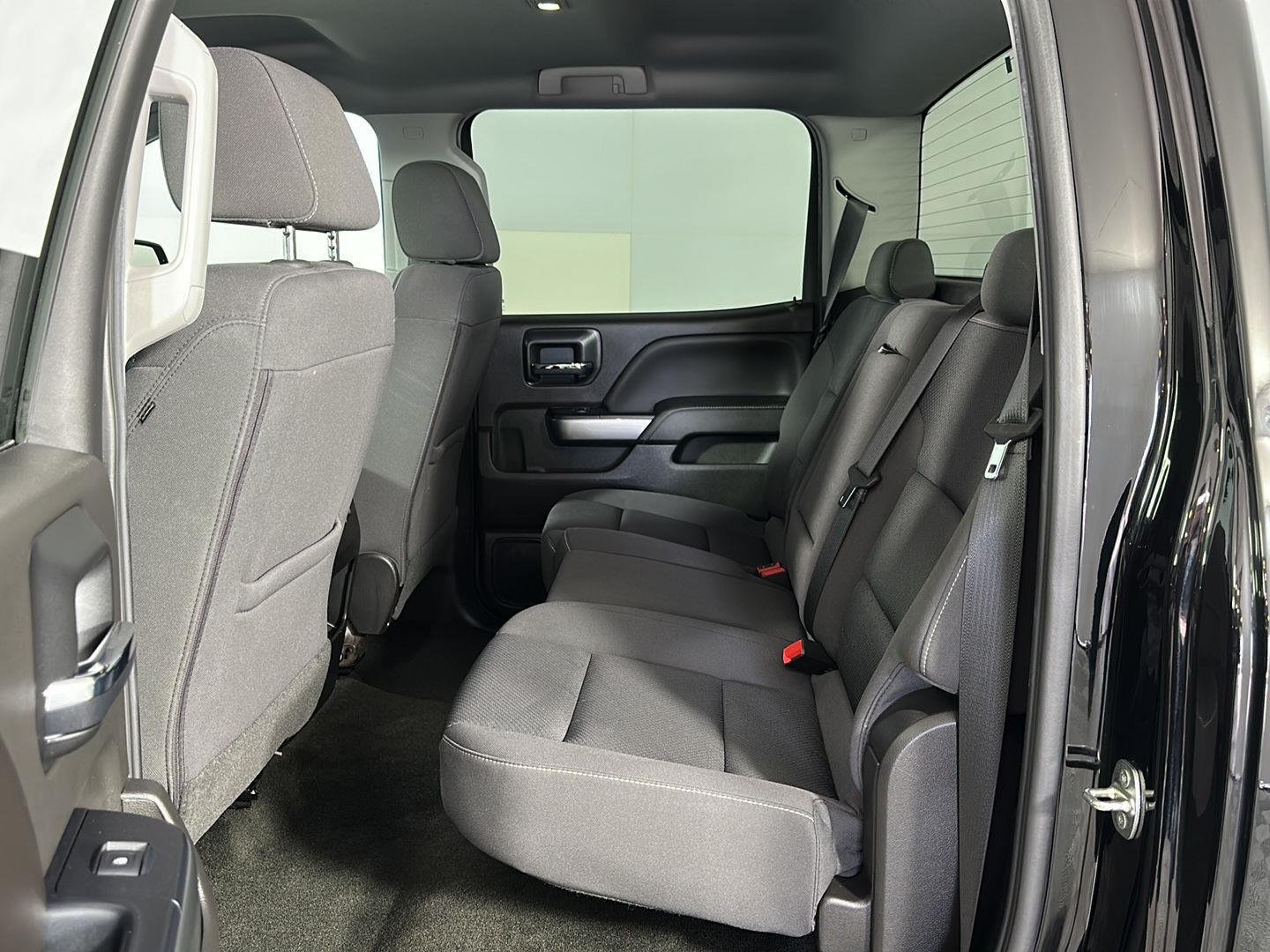 Used 2018 Black Chevrolet LT image 28