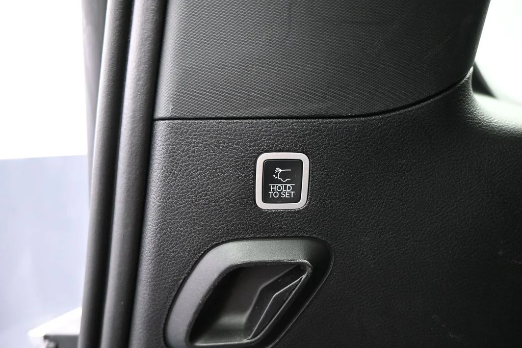 Used 2025 Black Jeep Series III image 31